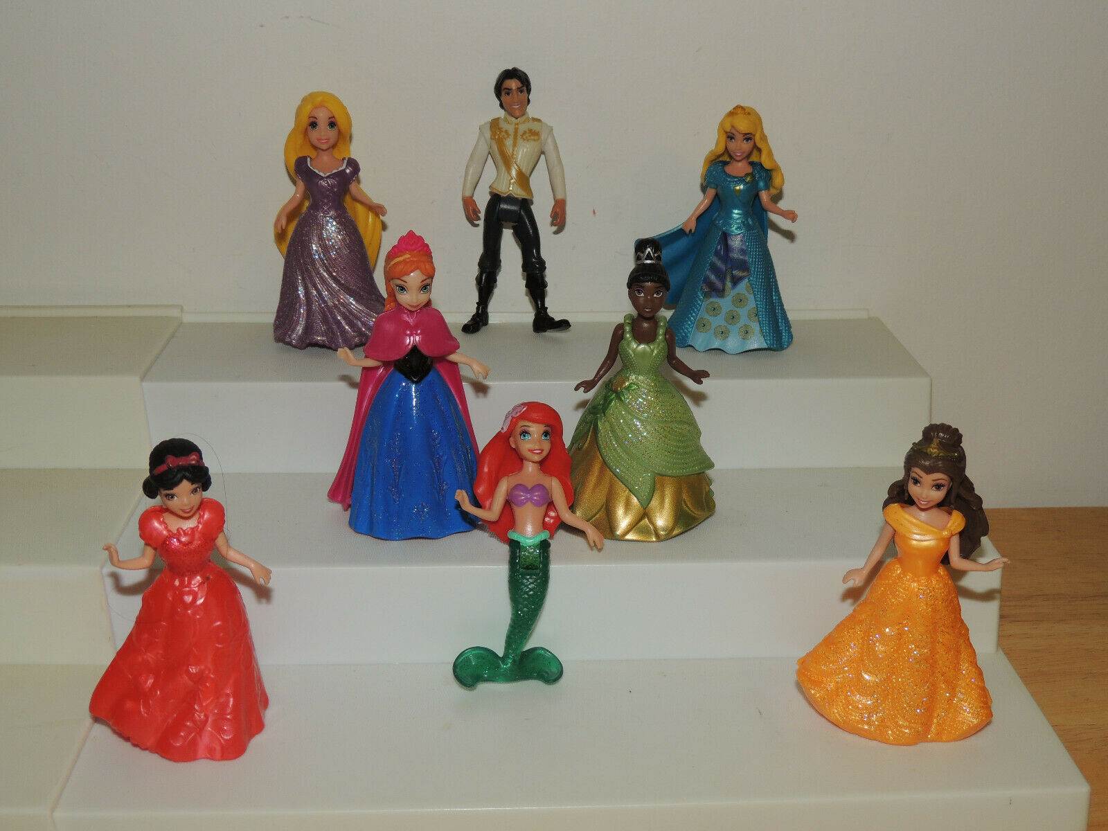 Polly Pocket Disney Magic Clip Aurora, Tiana, Belle, Snow White Lot!