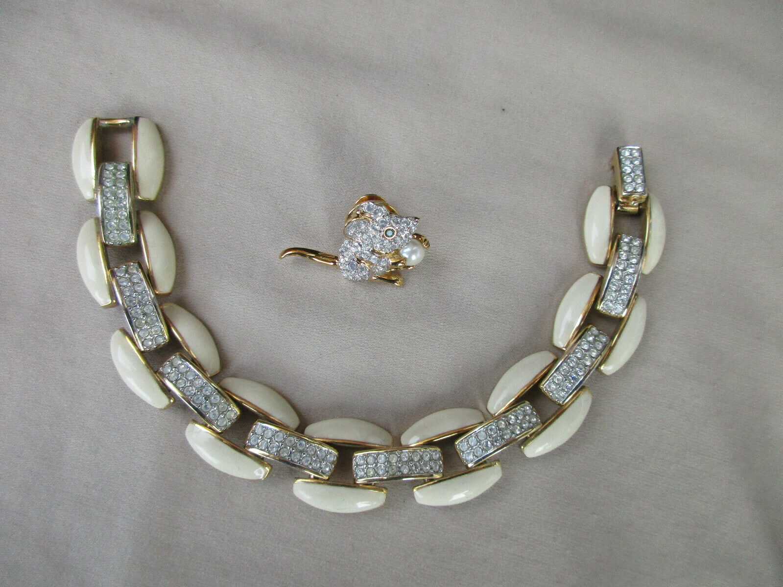 Vintage Signed Swarovski Swan Bracelet & Collar Pin